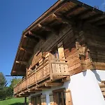 Mayen De L'art D Vivre Chalet